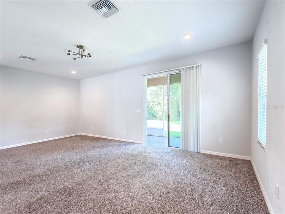 En Venta: $335,000 (3 camas, 2 baños, 2143 Pies cuadrados)