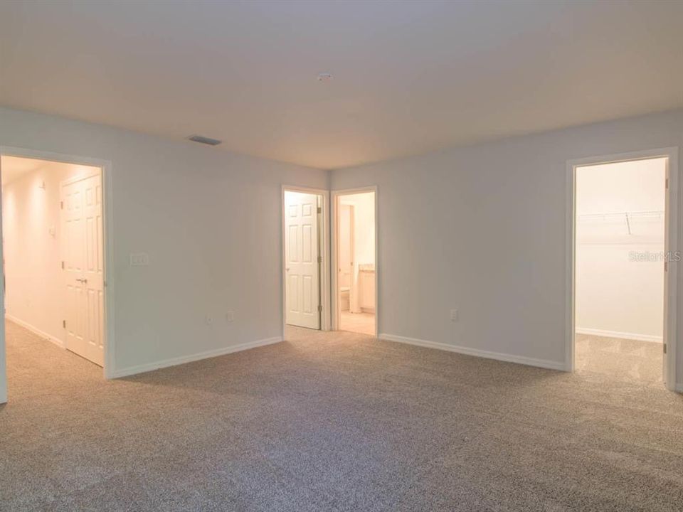 En Venta: $335,000 (3 camas, 2 baños, 2143 Pies cuadrados)