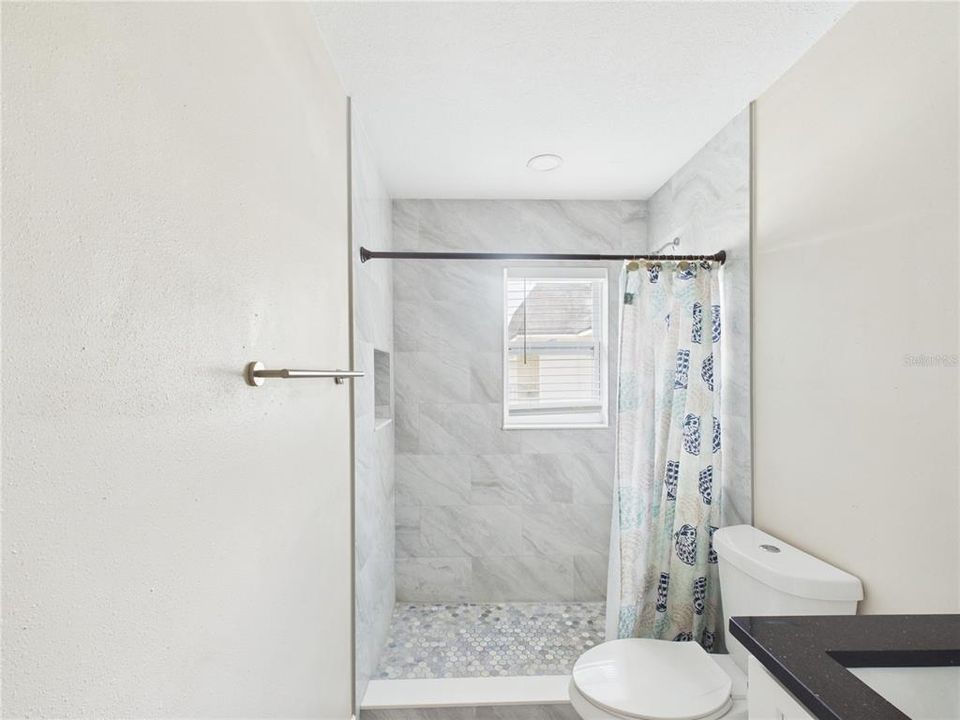 В аренду: $1,450 (2 спален, 1 ванн, 832 Квадратных фут)