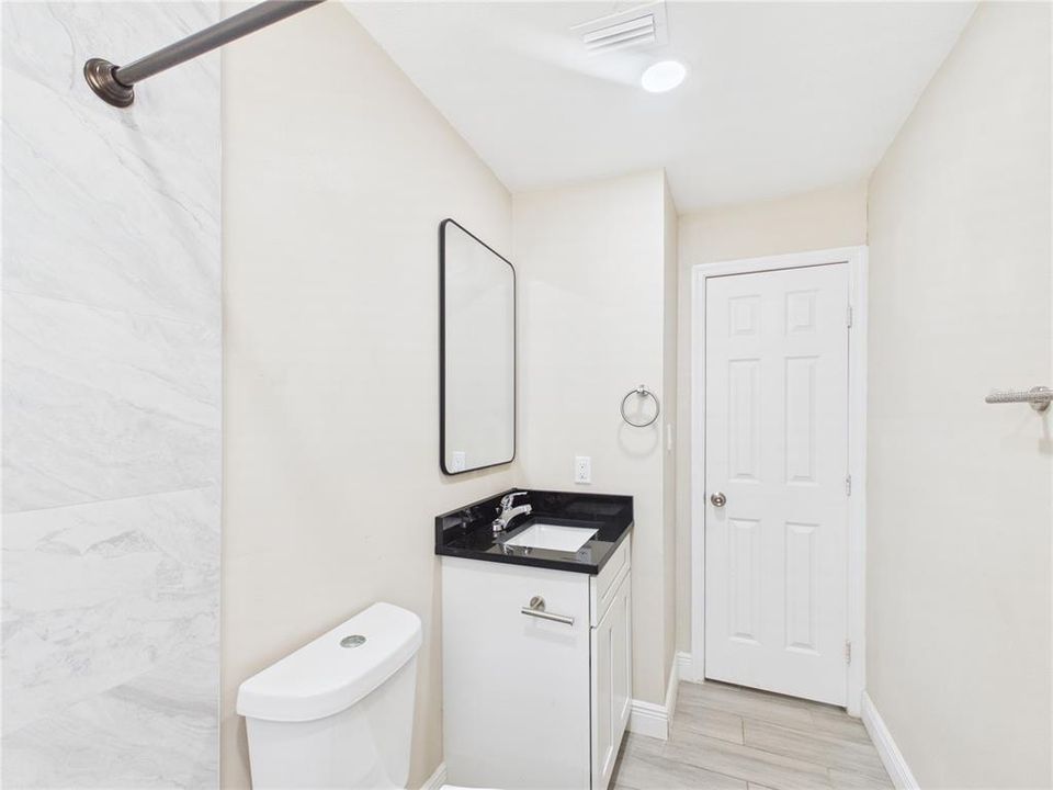 В аренду: $1,450 (2 спален, 1 ванн, 832 Квадратных фут)