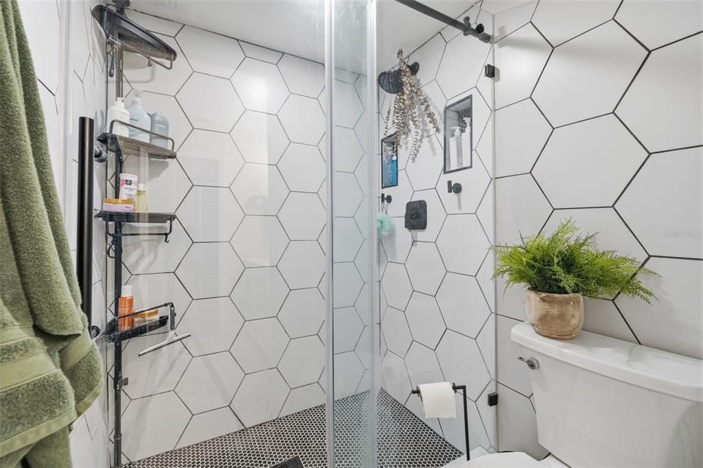 На продажу: $319,999 (3 спален, 2 ванн, 1450 Квадратных фут)