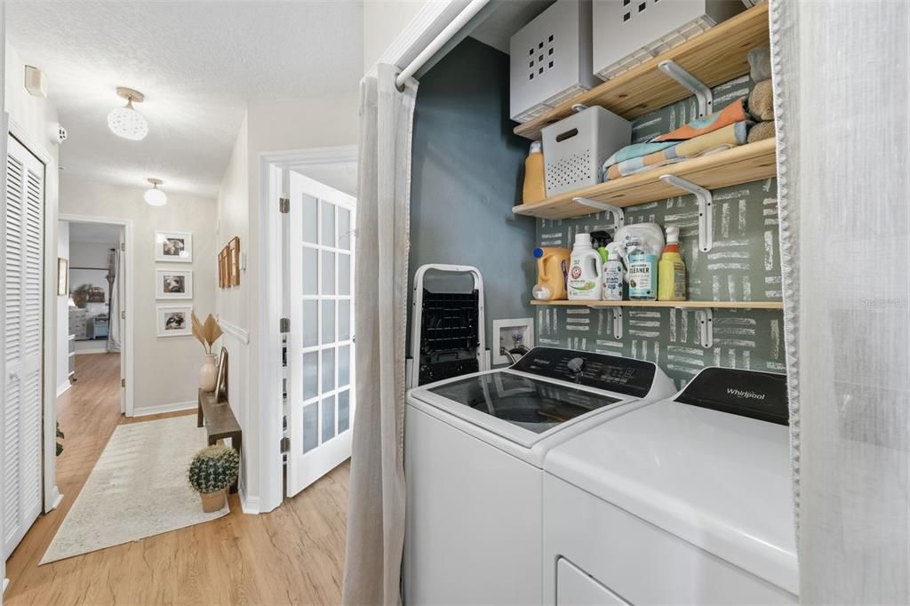 На продажу: $319,999 (3 спален, 2 ванн, 1450 Квадратных фут)