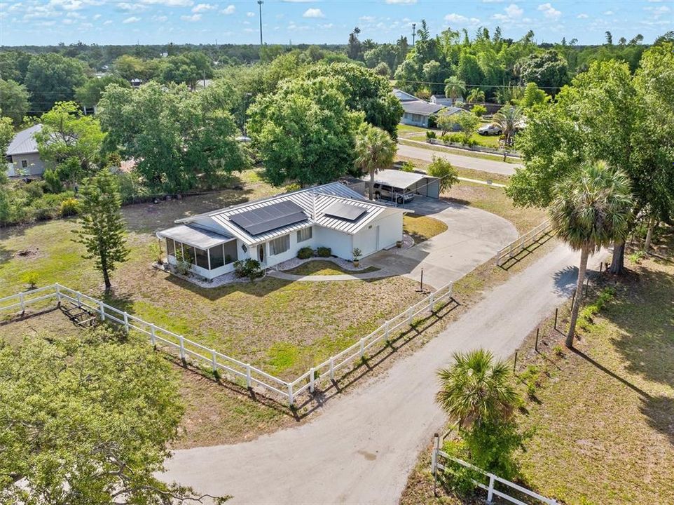 На продажу: $379,000 (2 спален, 1 ванн, 822 Квадратных фут)