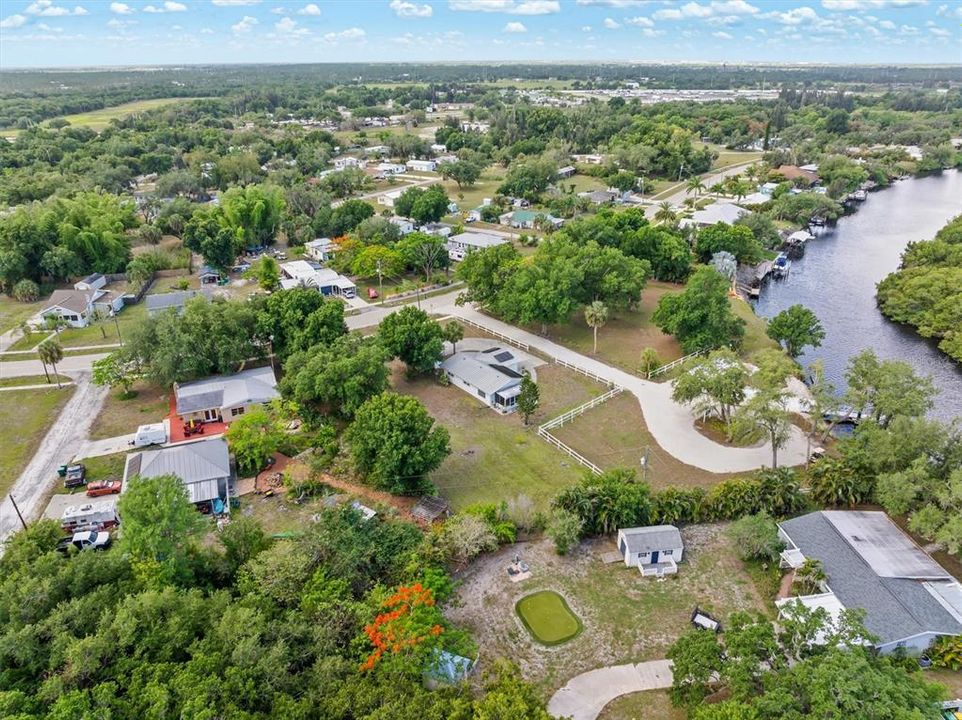 На продажу: $379,000 (2 спален, 1 ванн, 822 Квадратных фут)