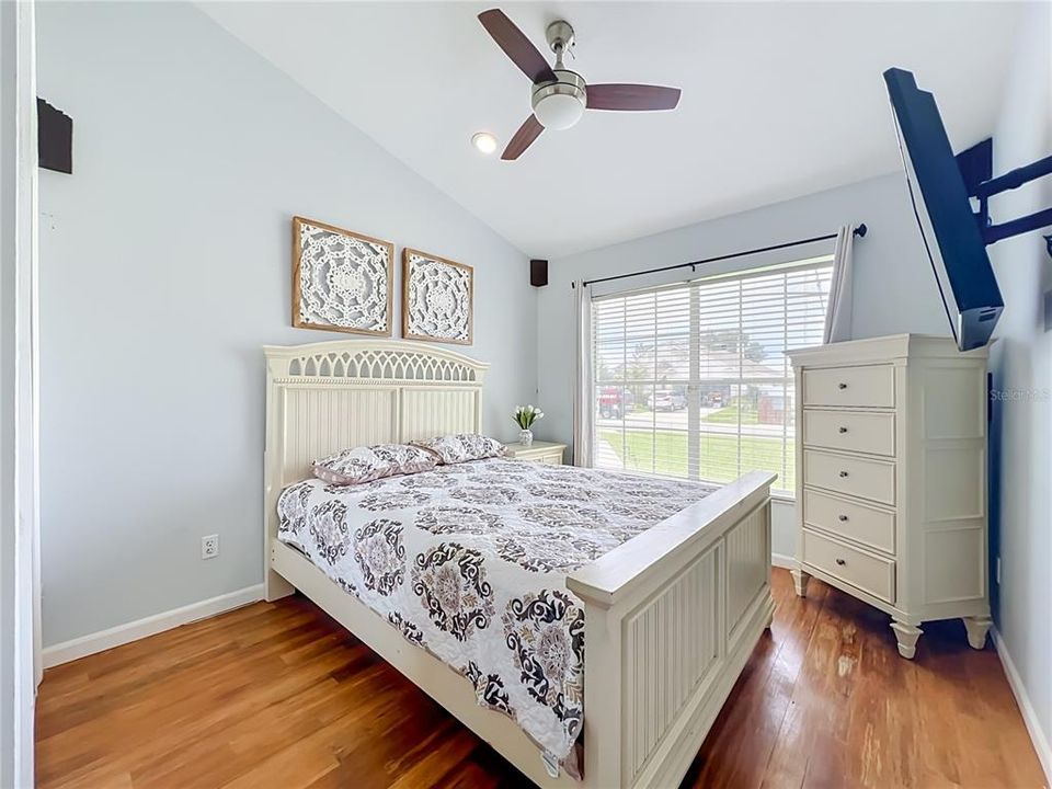 For Rent: $3,100 (4 beds, 3 baths, 2189 Square Feet)