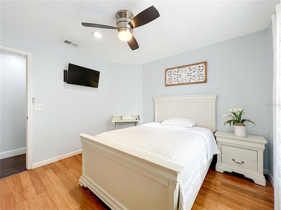 For Rent: $3,100 (4 beds, 3 baths, 2189 Square Feet)