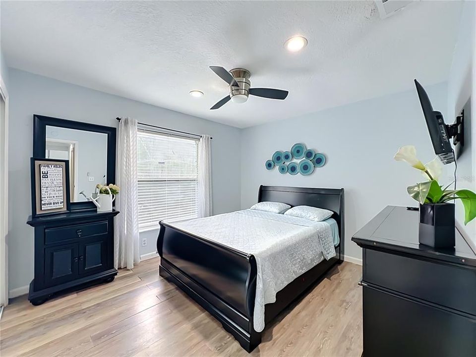 For Rent: $3,100 (4 beds, 3 baths, 2189 Square Feet)