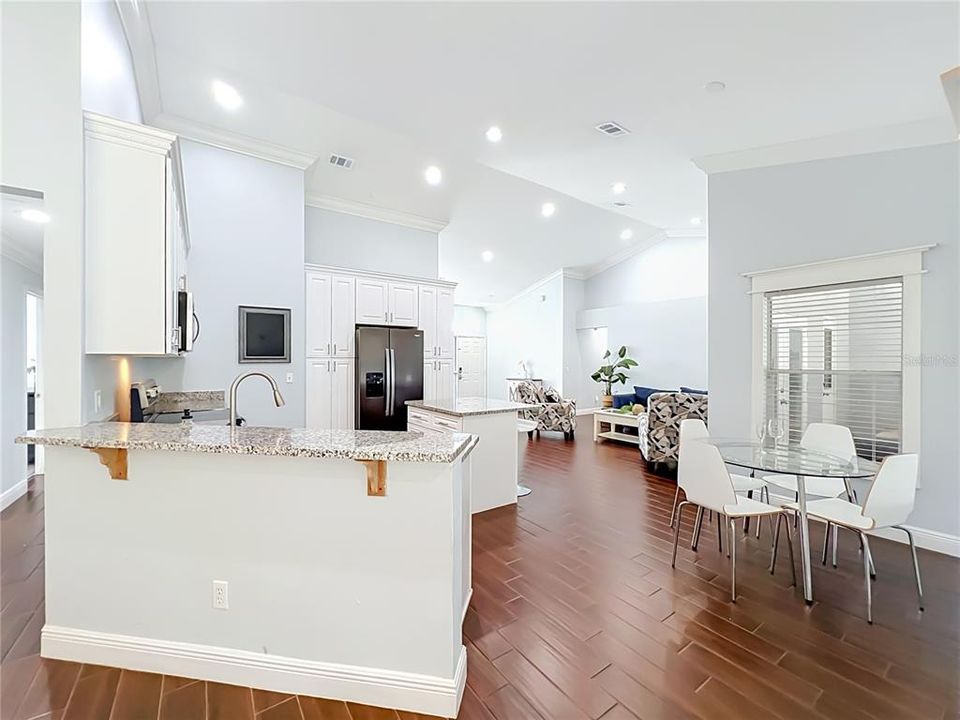 For Rent: $3,100 (4 beds, 3 baths, 2189 Square Feet)