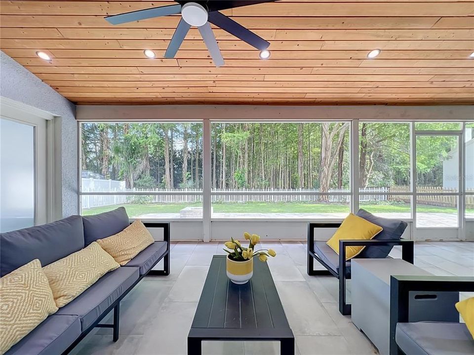 For Rent: $3,100 (4 beds, 3 baths, 2189 Square Feet)
