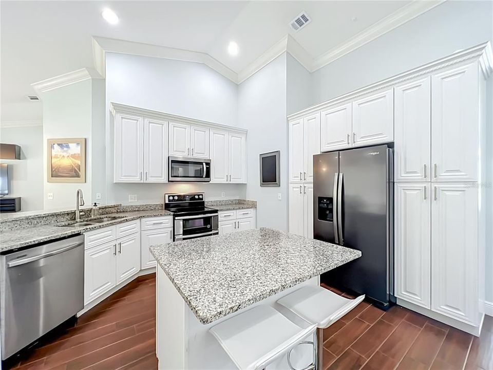 For Rent: $3,100 (4 beds, 3 baths, 2189 Square Feet)