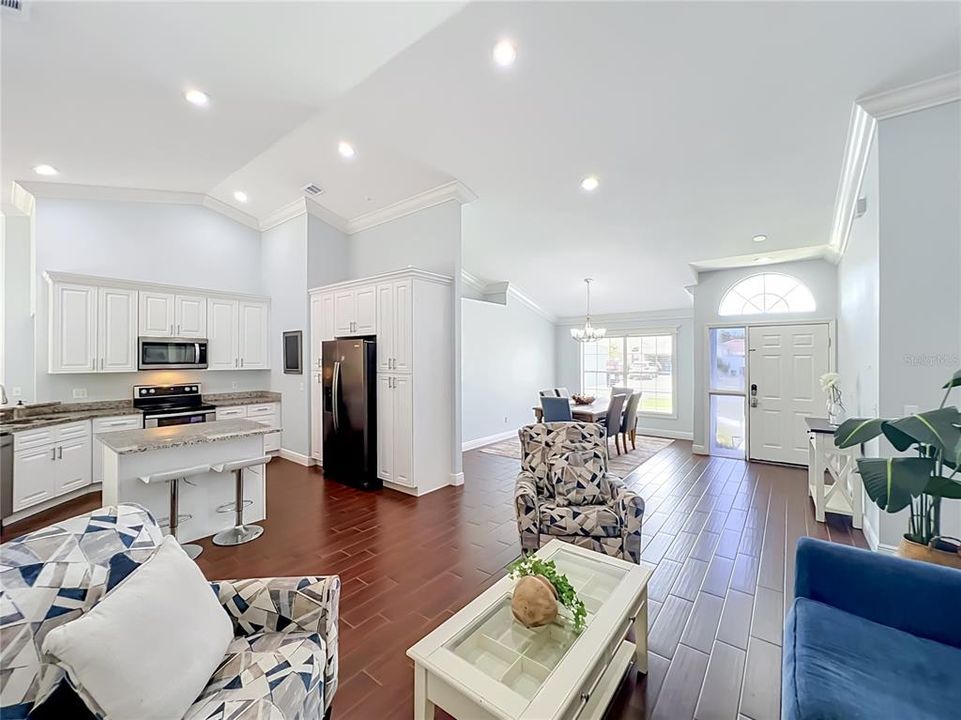 For Rent: $3,100 (4 beds, 3 baths, 2189 Square Feet)