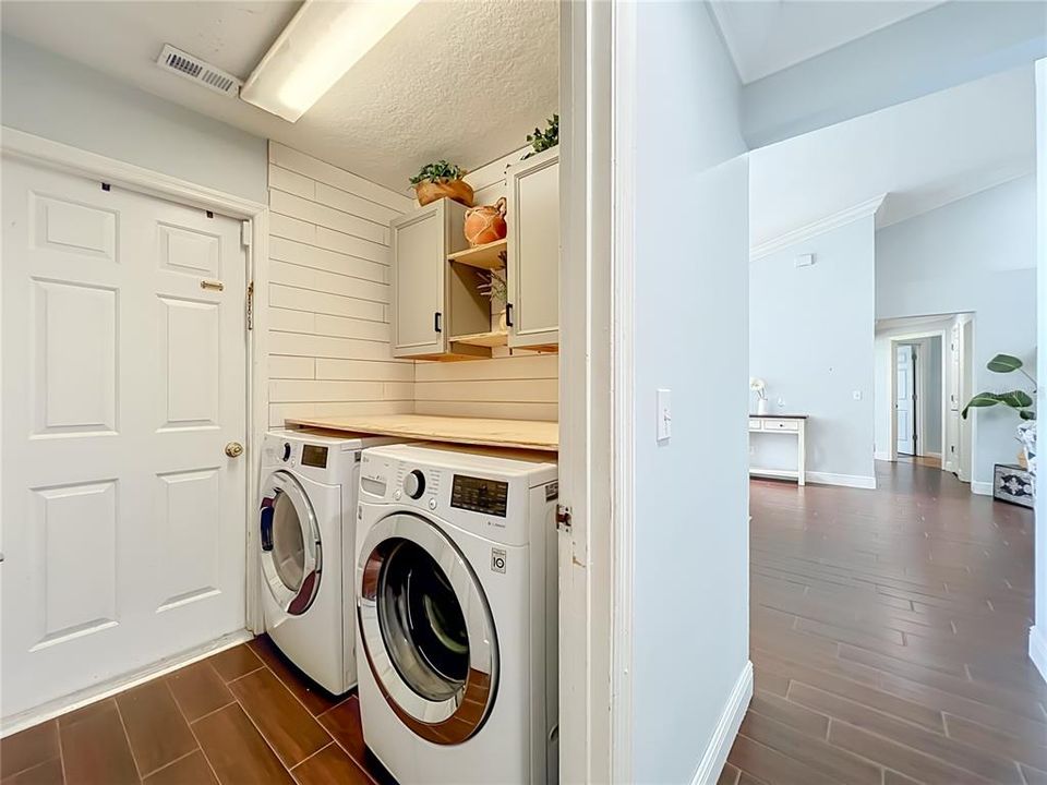 For Rent: $3,100 (4 beds, 3 baths, 2189 Square Feet)