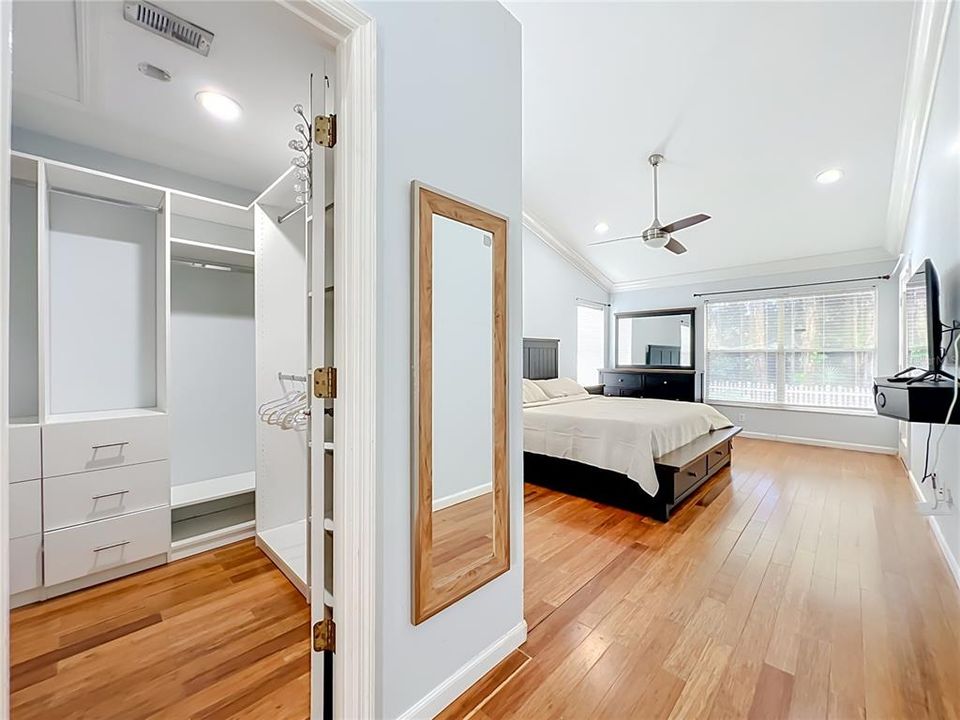 For Rent: $3,100 (4 beds, 3 baths, 2189 Square Feet)