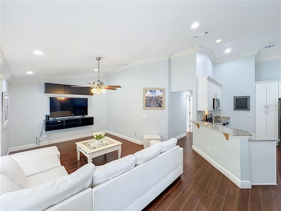 For Rent: $3,100 (4 beds, 3 baths, 2189 Square Feet)