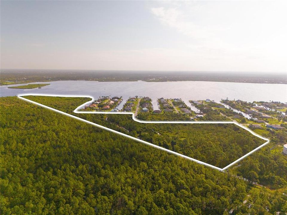En Venta: $1,500,000 (30.07 acres)