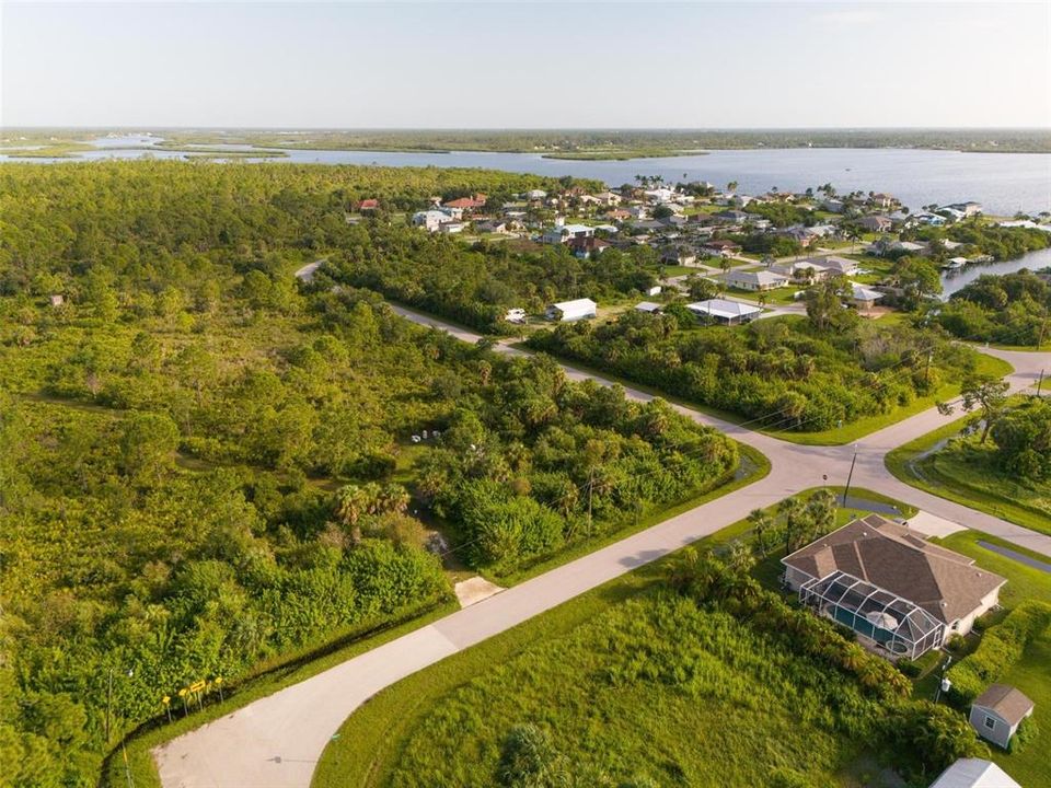 En Venta: $1,500,000 (30.07 acres)