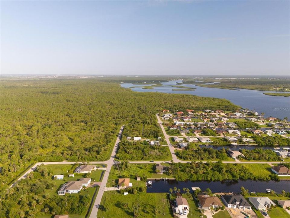 En Venta: $1,500,000 (30.07 acres)