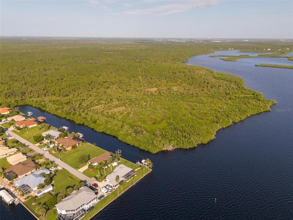 En Venta: $1,500,000 (30.07 acres)