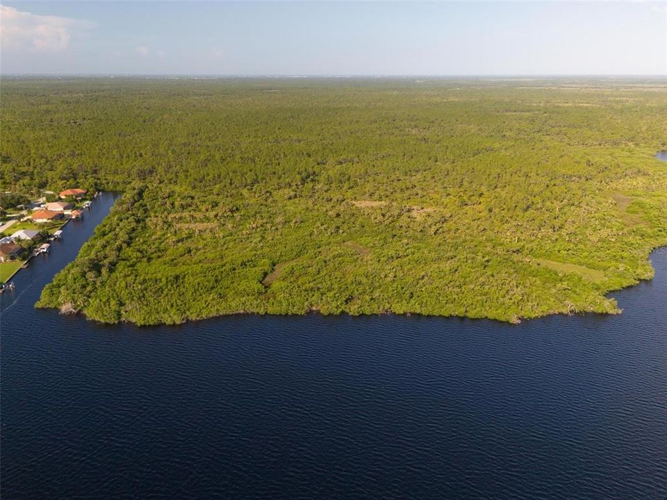 En Venta: $1,500,000 (30.07 acres)