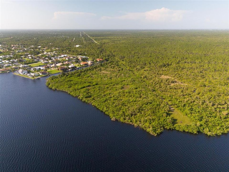 En Venta: $1,500,000 (30.07 acres)