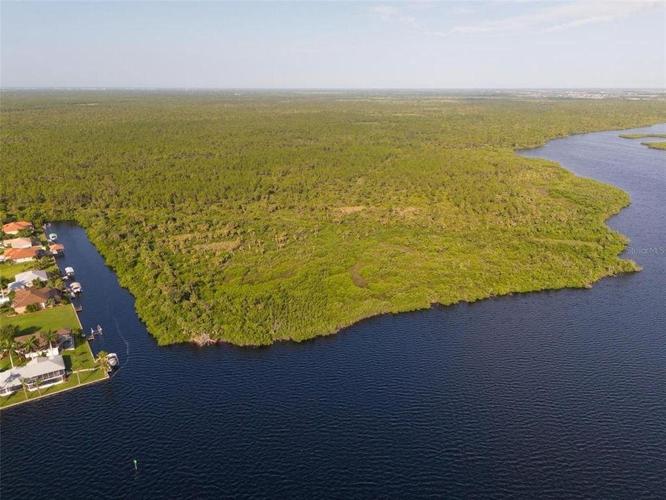 En Venta: $1,500,000 (30.07 acres)