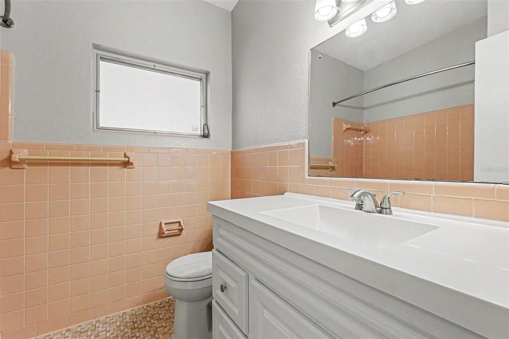 For Sale: $284,900 (3 beds, 2 baths, 1329 Square Feet)