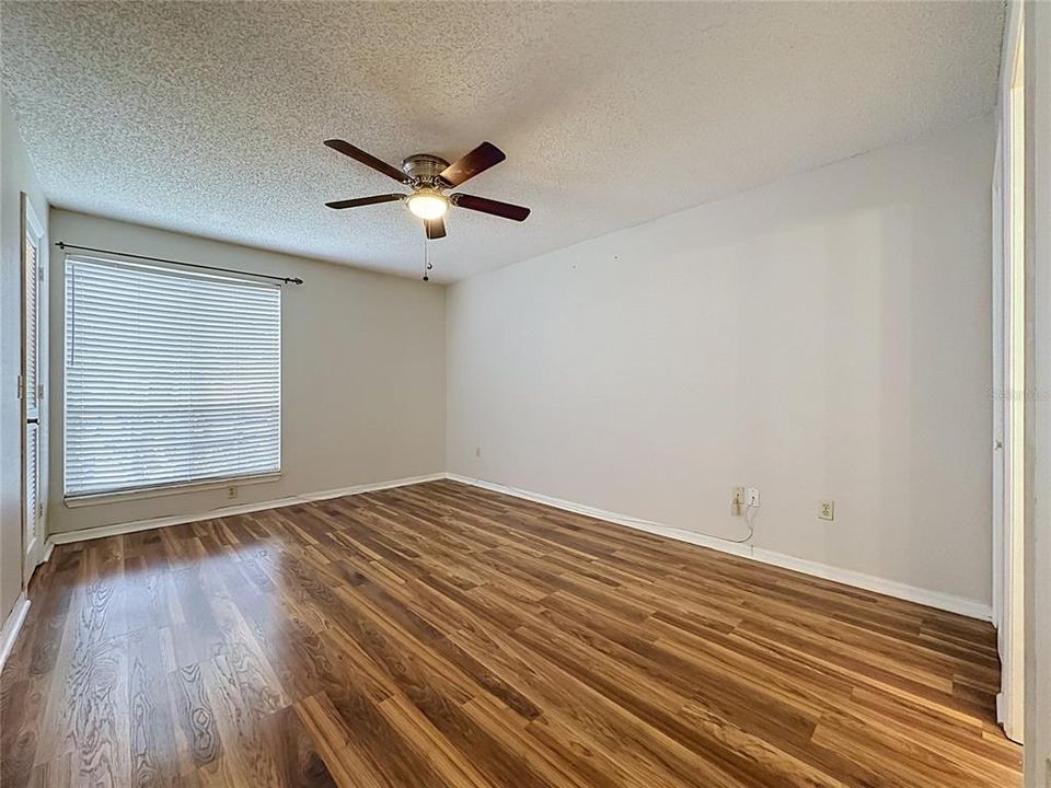 В аренду: $1,850 (2 спален, 2 ванн, 1080 Квадратных фут)