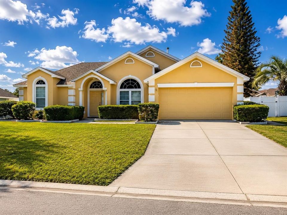 Vendido Recientemente: $348,900 (3 camas, 2 baños, 1636 Pies cuadrados)