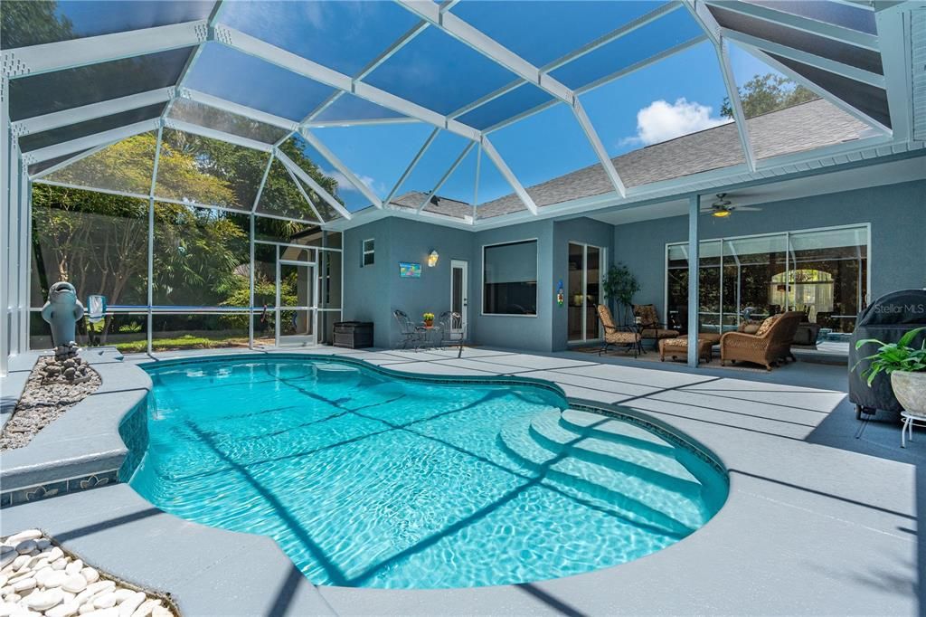 For Sale: $585,000 (4 beds, 3 baths, 2250 Square Feet)