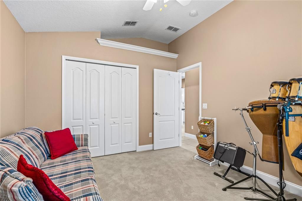 For Sale: $585,000 (4 beds, 3 baths, 2250 Square Feet)