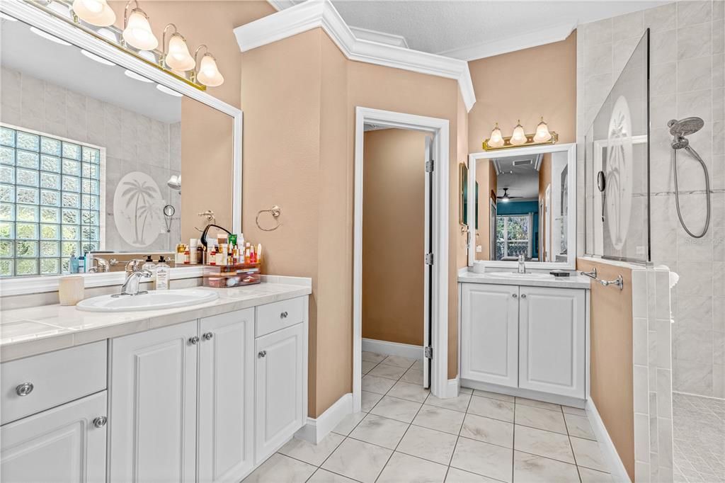 For Sale: $585,000 (4 beds, 3 baths, 2250 Square Feet)