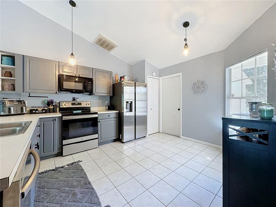 En Venta: $334,999 (3 camas, 2 baños, 1239 Pies cuadrados)