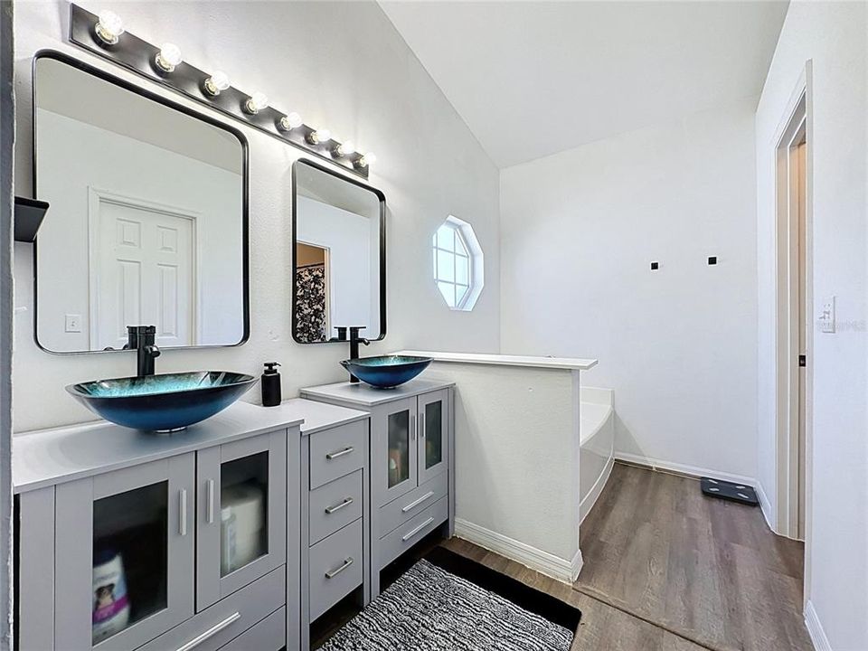 En Venta: $334,999 (3 camas, 2 baños, 1239 Pies cuadrados)