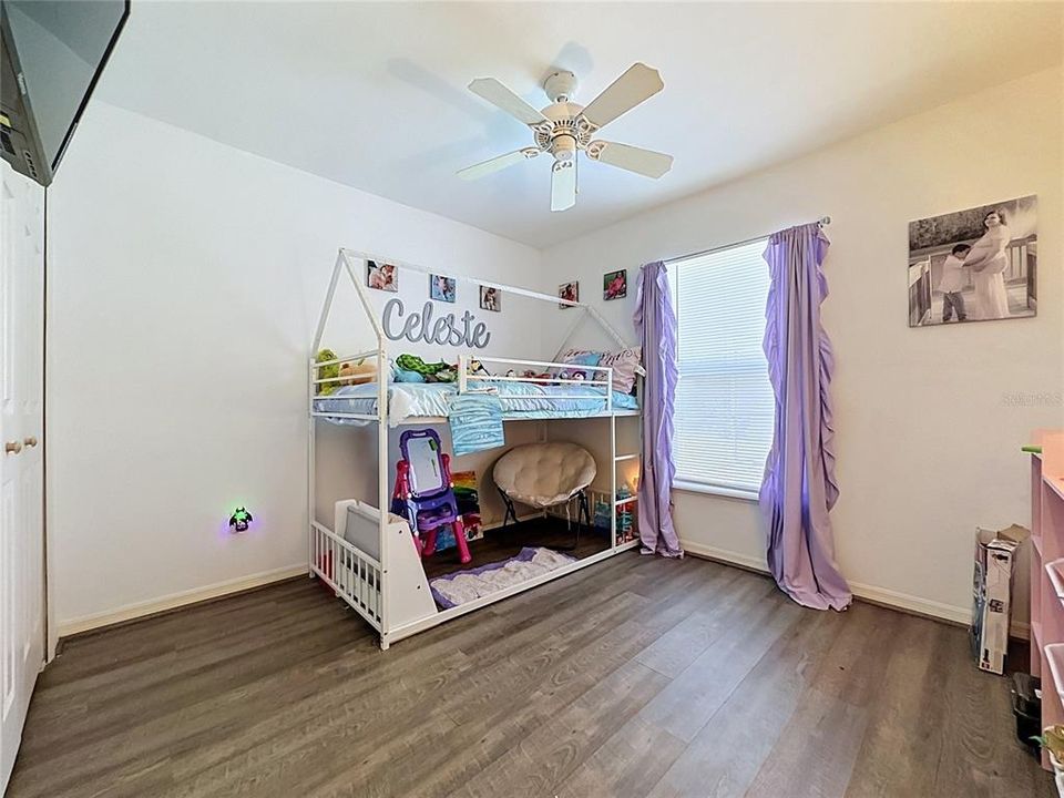 En Venta: $334,999 (3 camas, 2 baños, 1239 Pies cuadrados)