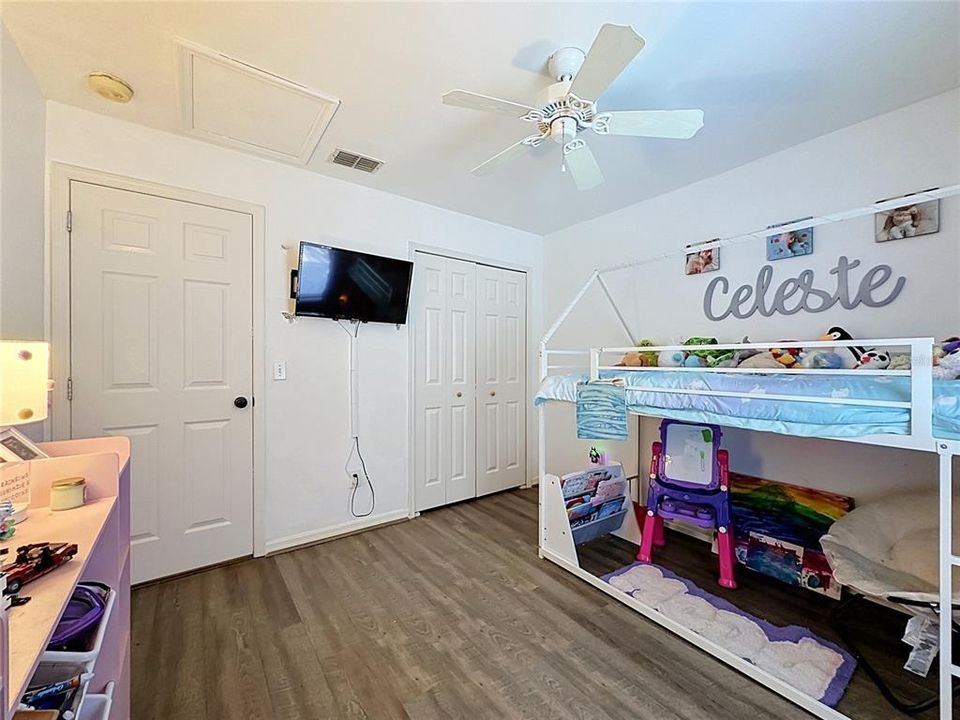 En Venta: $334,999 (3 camas, 2 baños, 1239 Pies cuadrados)