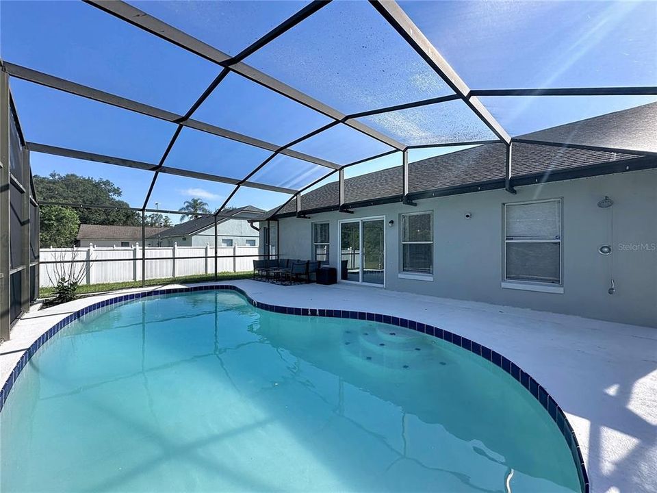 En Venta: $334,999 (3 camas, 2 baños, 1239 Pies cuadrados)