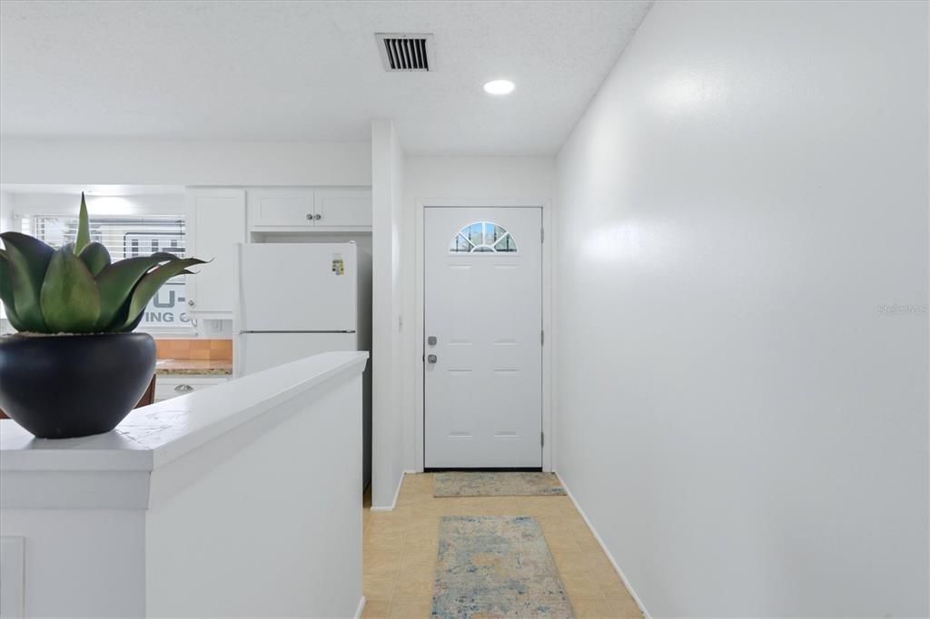 На продажу: $159,900 (2 спален, 2 ванн, 1258 Квадратных фут)