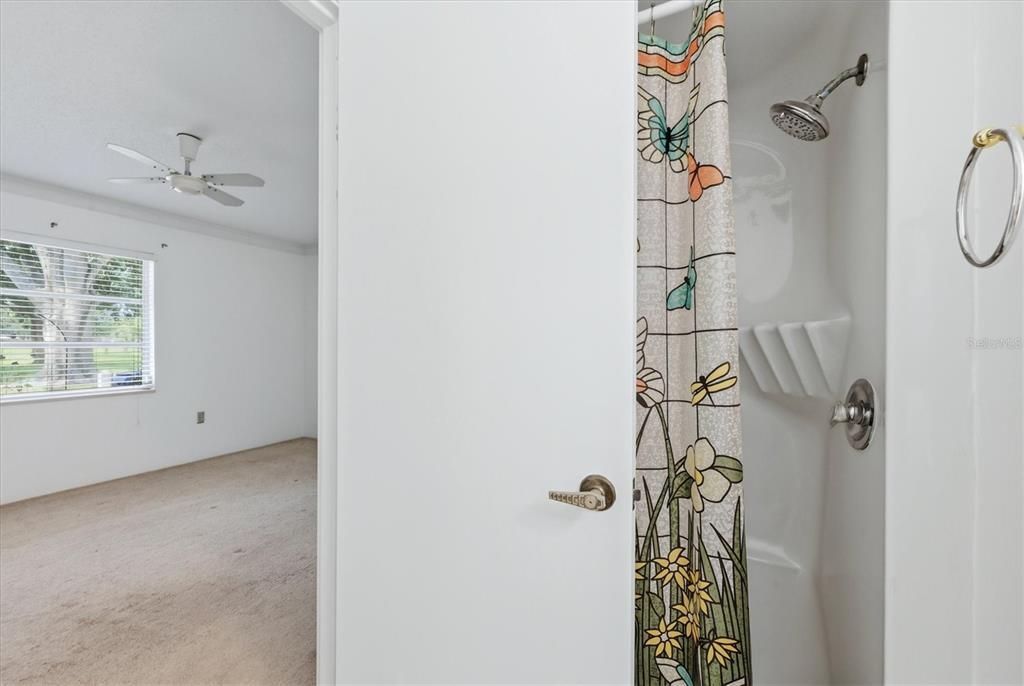 На продажу: $159,900 (2 спален, 2 ванн, 1258 Квадратных фут)