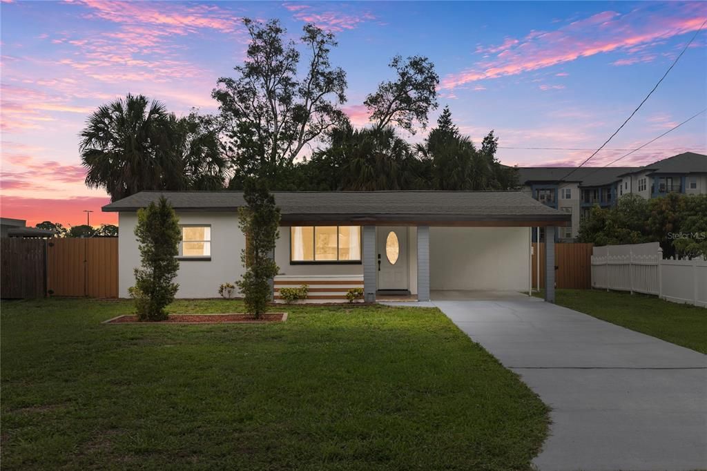 En Venta: $350,000 (2 camas, 1 baños, 821 Pies cuadrados)