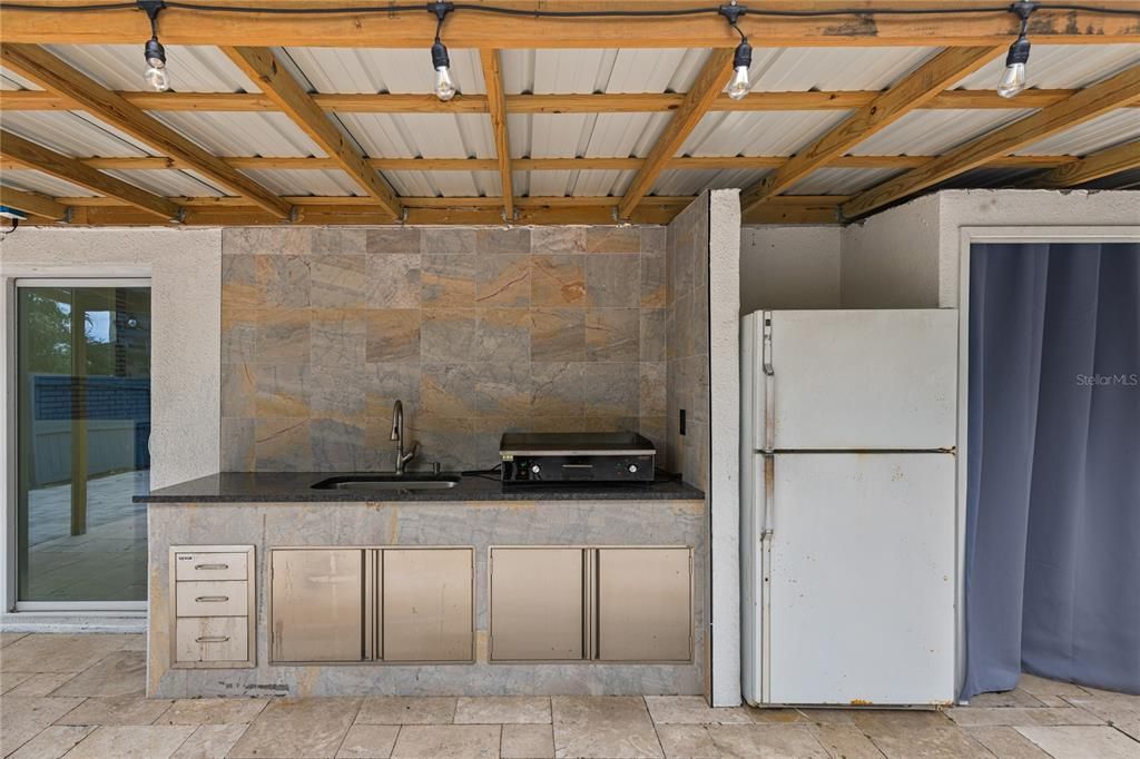 En Venta: $350,000 (2 camas, 1 baños, 821 Pies cuadrados)