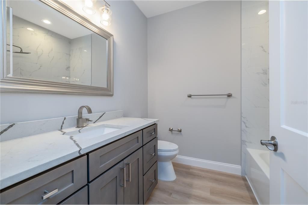 En Venta: $619,000 (4 camas, 3 baños, 2424 Pies cuadrados)
