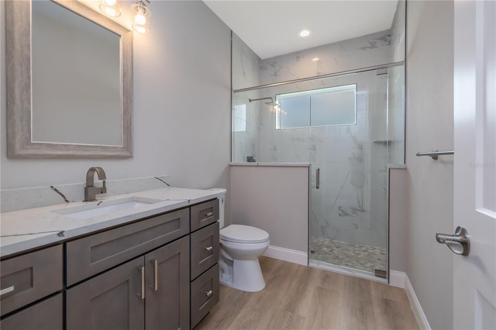 En Venta: $619,000 (4 camas, 3 baños, 2424 Pies cuadrados)