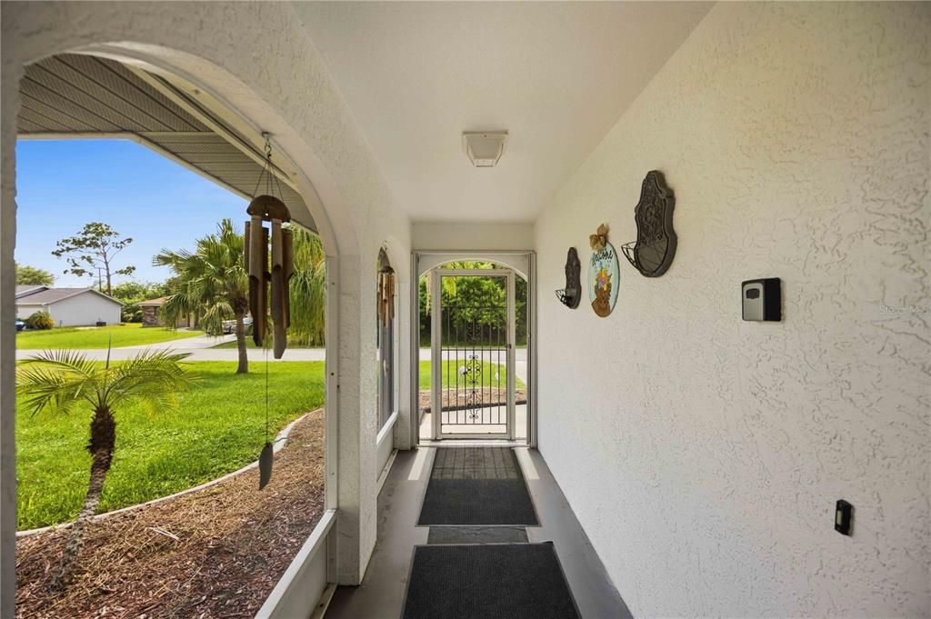 For Sale: $320,000 (3 beds, 2 baths, 1935 Square Feet)