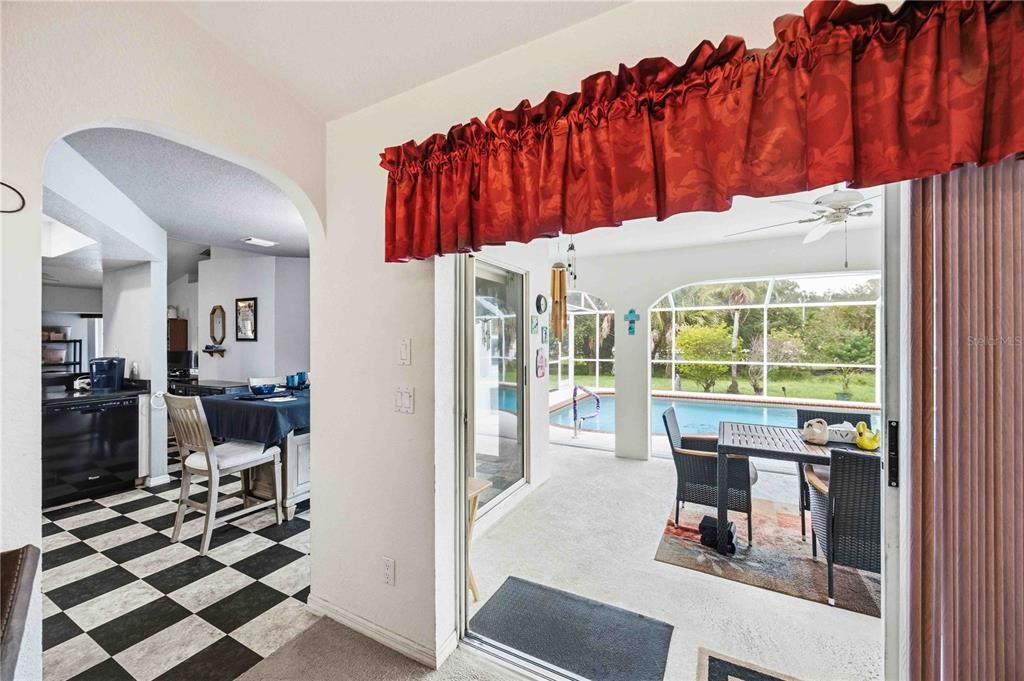 For Sale: $320,000 (3 beds, 2 baths, 1935 Square Feet)
