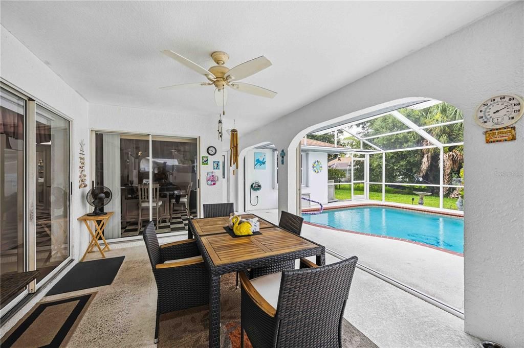 For Sale: $320,000 (3 beds, 2 baths, 1935 Square Feet)