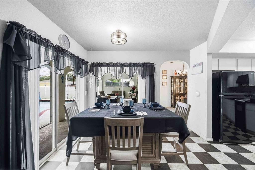 For Sale: $320,000 (3 beds, 2 baths, 1935 Square Feet)