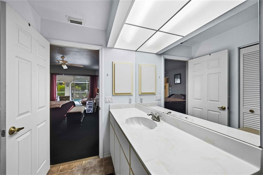 For Sale: $320,000 (3 beds, 2 baths, 1935 Square Feet)