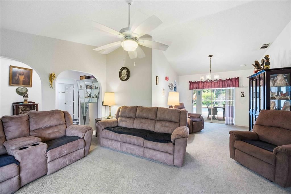 For Sale: $320,000 (3 beds, 2 baths, 1935 Square Feet)