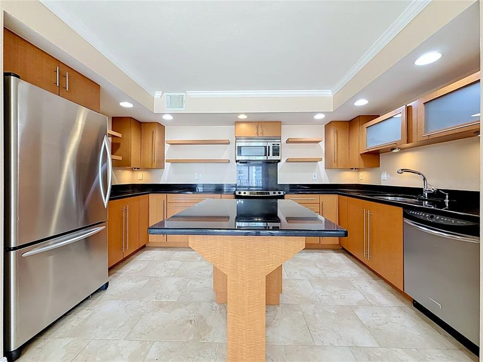 В аренду: $3,750 (2 спален, 2 ванн, 1331 Квадратных фут)