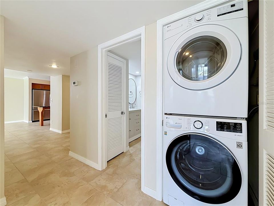 В аренду: $3,750 (2 спален, 2 ванн, 1331 Квадратных фут)